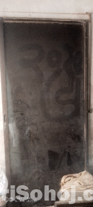 থাই গ্লাস পাল্লা